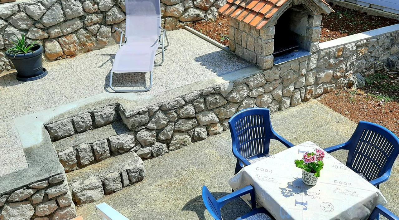 Apartment Rb Omišalj Eksteriør billede