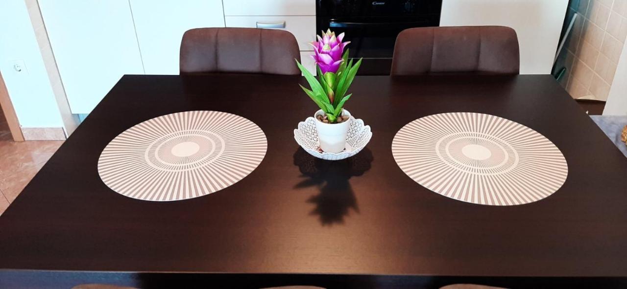 Apartment Rb Omišalj Eksteriør billede