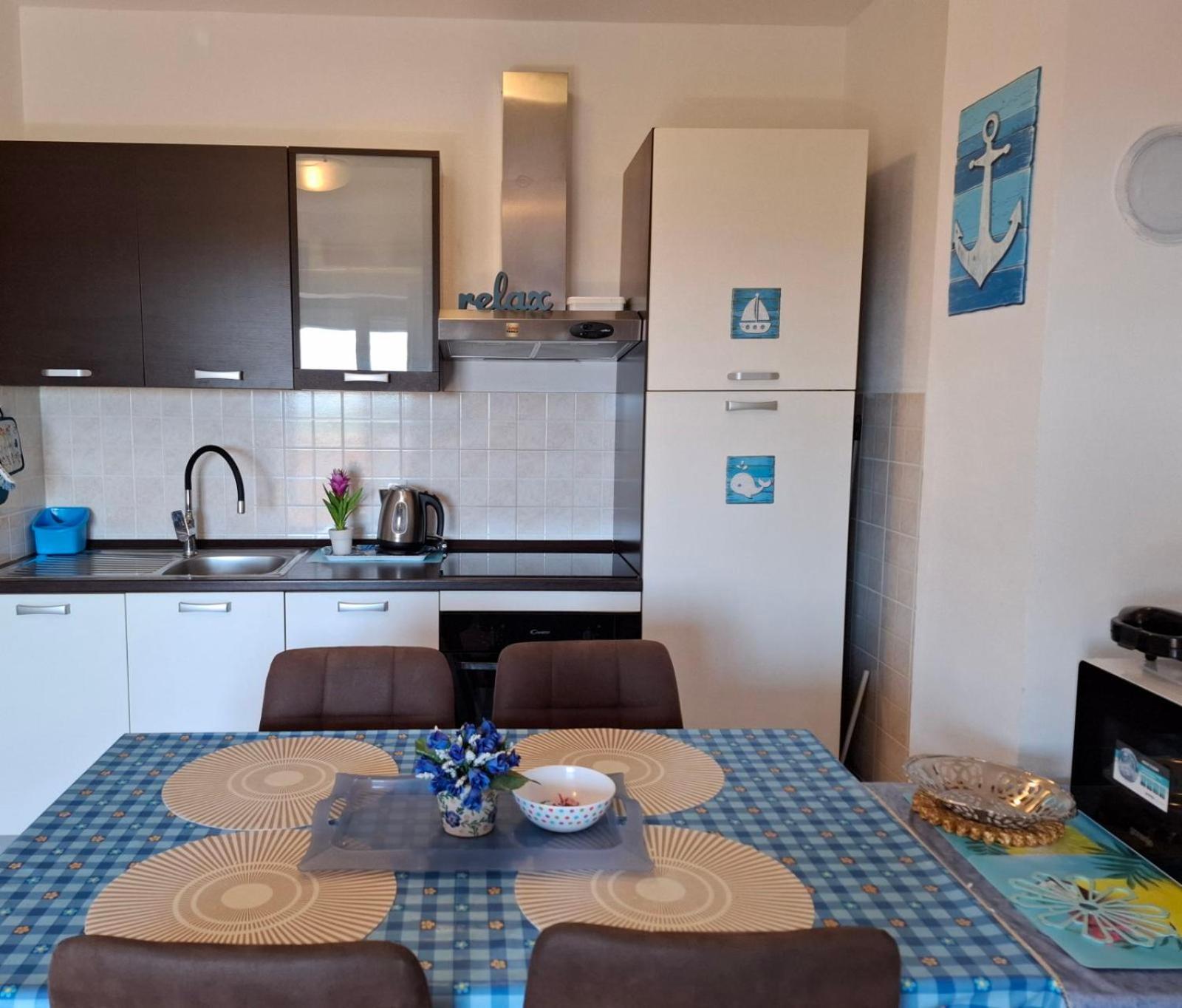 Apartment Rb Omišalj Eksteriør billede