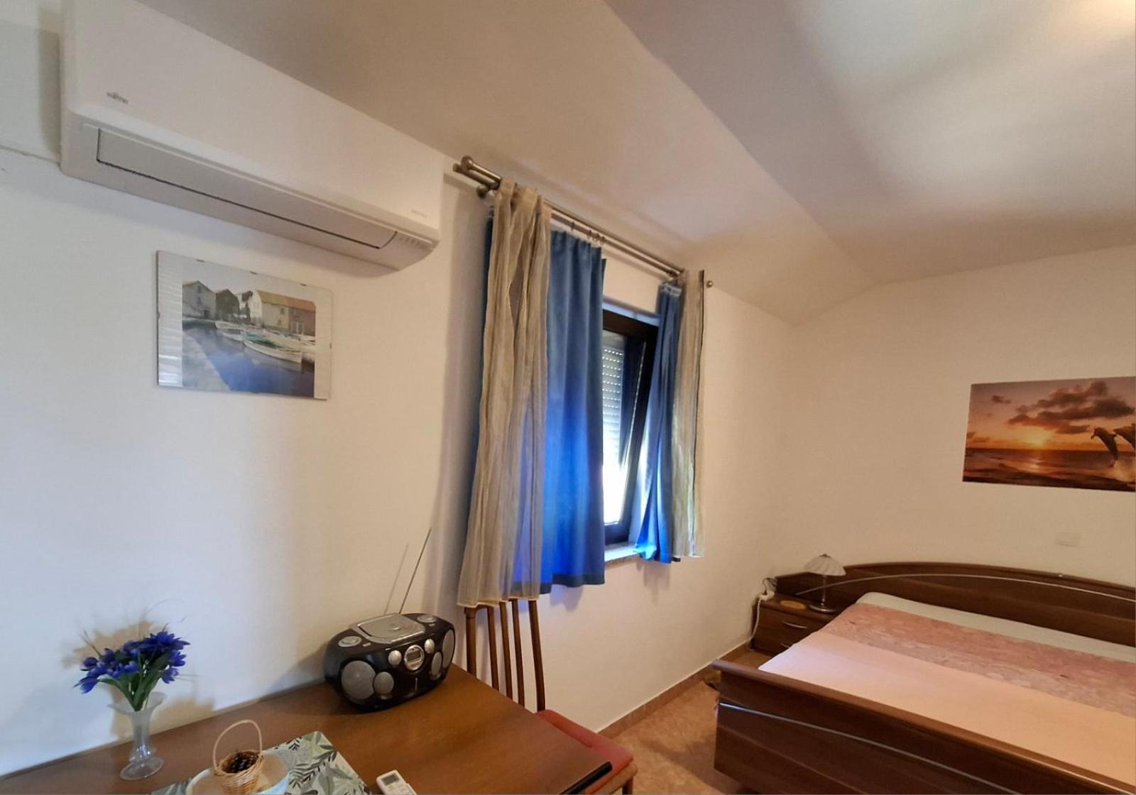 Apartment Rb Omišalj Eksteriør billede