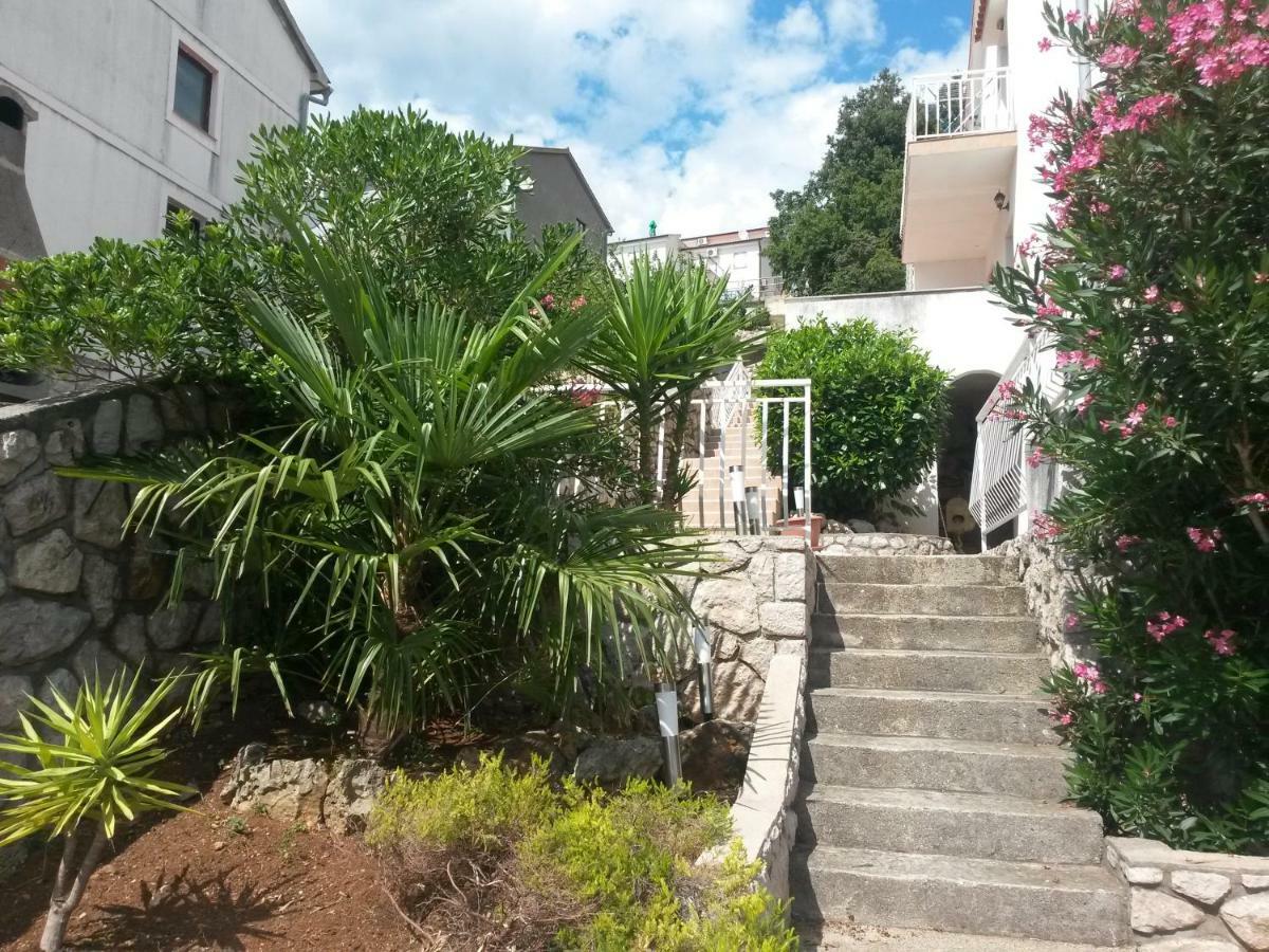 Apartment Rb Omišalj Eksteriør billede